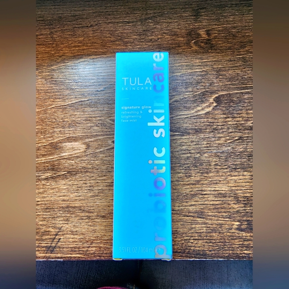 TULA SIGNATURE GLOW REFRESHING MIST brand new!